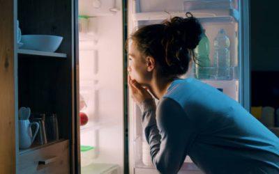 Pourquoi mon frigo fait-il un bruit de grillon ?