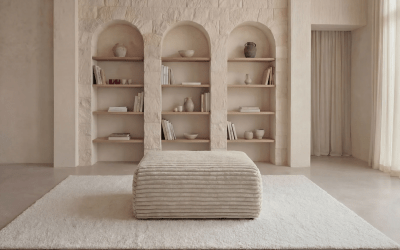 Pouf et fauteuil : les indispensables discrets du salon