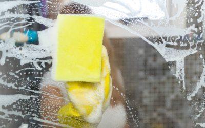 Comment nettoyer les parois de douche en verre efficacement ?