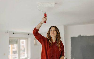 Comment peindre un plafond sans laisser de traces ?